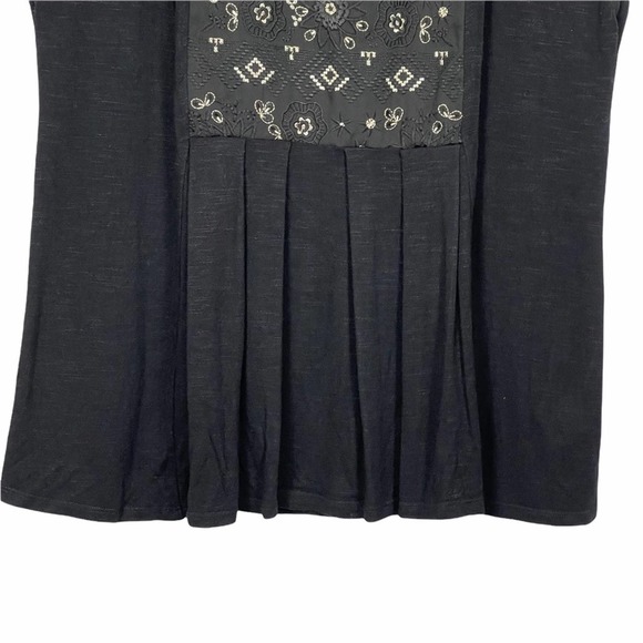 Anthropologie Akemi + Kin Embroidered Black Top Size Small - Picture 4 of 9